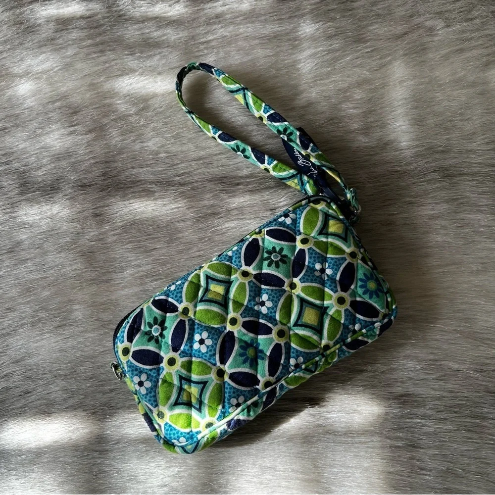 VERA BRADLEY Daisy Daisy 2008 Wristlet Lippie USA Pouch Zipper Green Blue Floral